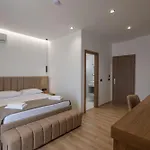 Hotel Keos