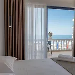 Hotel Keos 3*